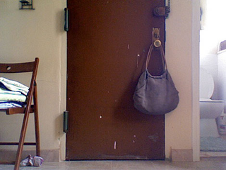 Illustration for article titled Does The Average Woman Really Have 21 Handbags?